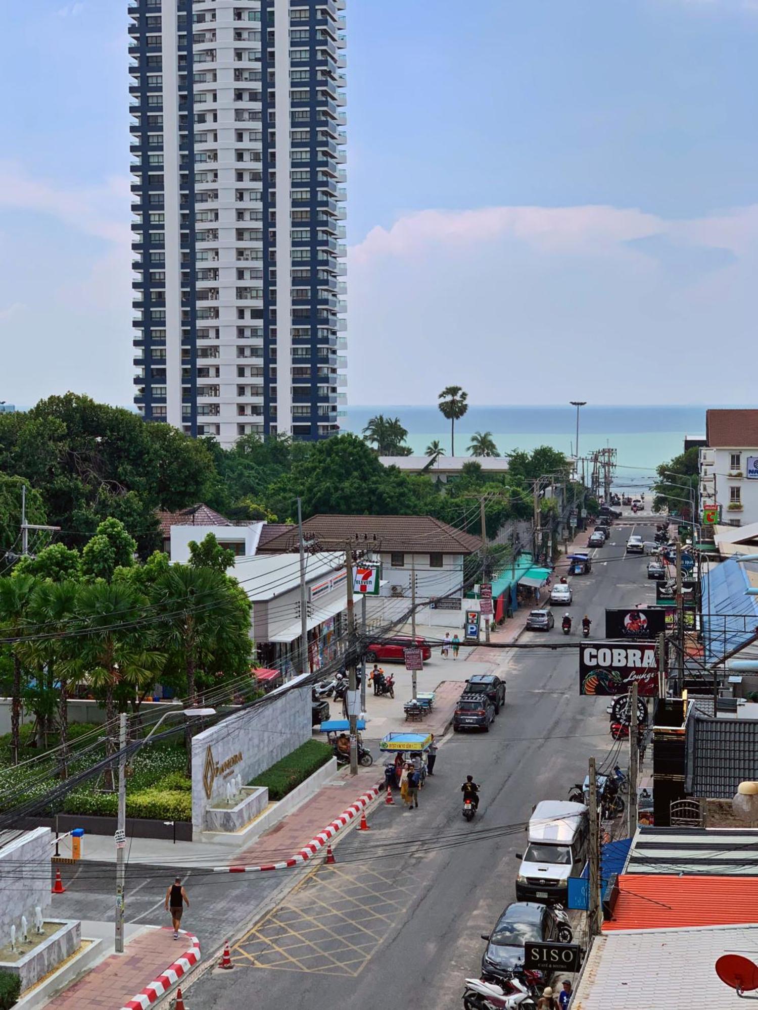 4 Palms Hotel Pratumanak Pattaya Exterior photo